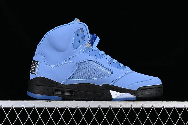 Air Jordan 5 Retro "UNC"