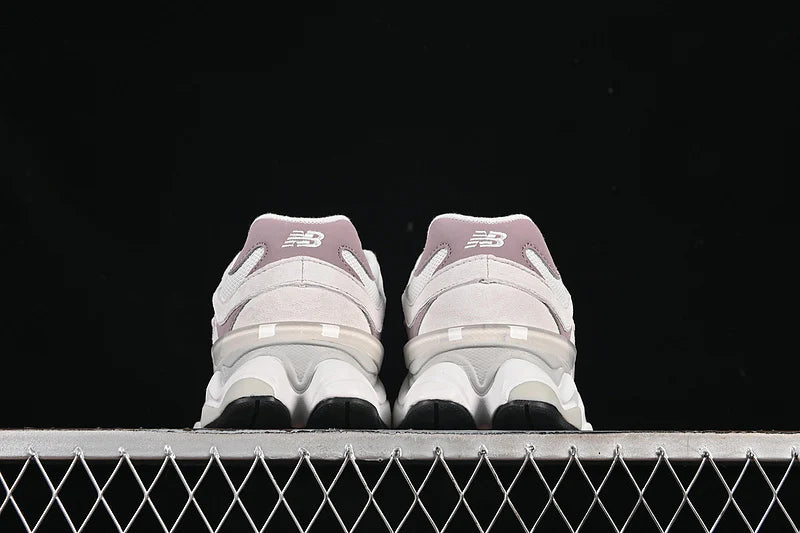 NB 9060 "Grey Ice Wine"