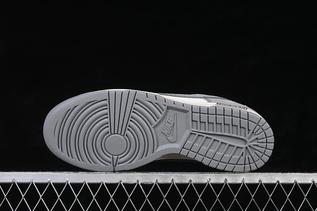 Nike SB Dunk Low "White Gray"