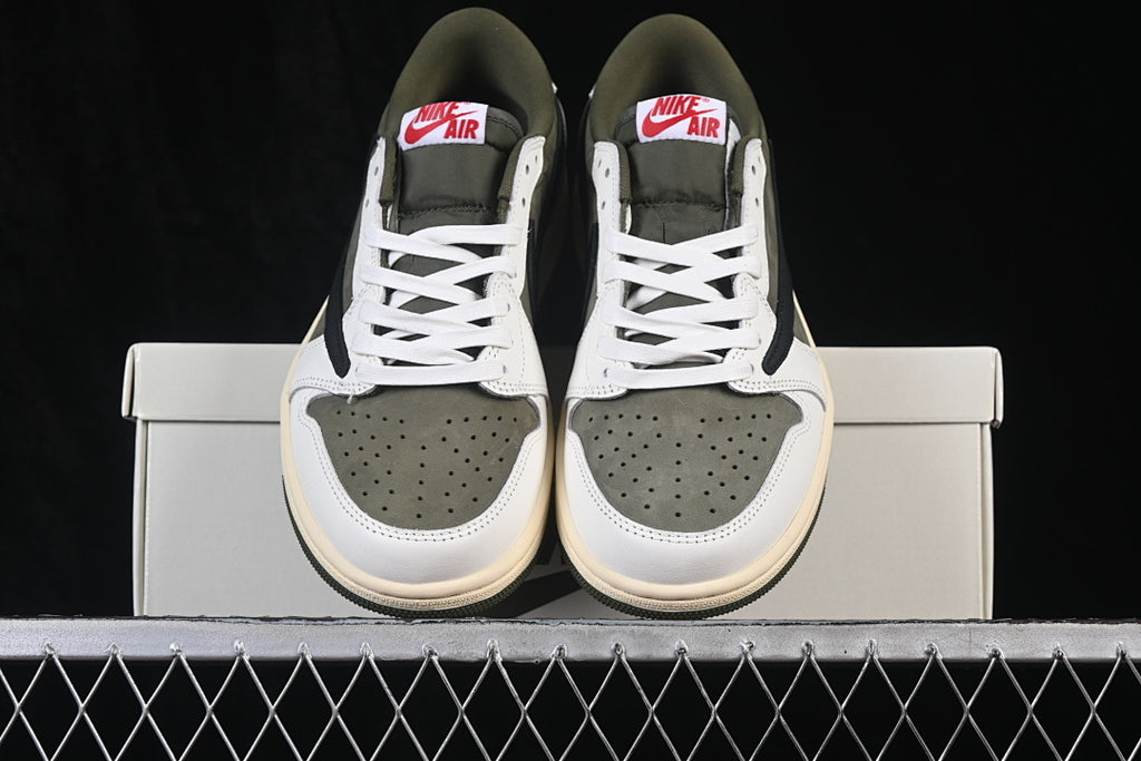 Air Jordan 1 Retro Low OG X Travis Scott "Medium Olive"