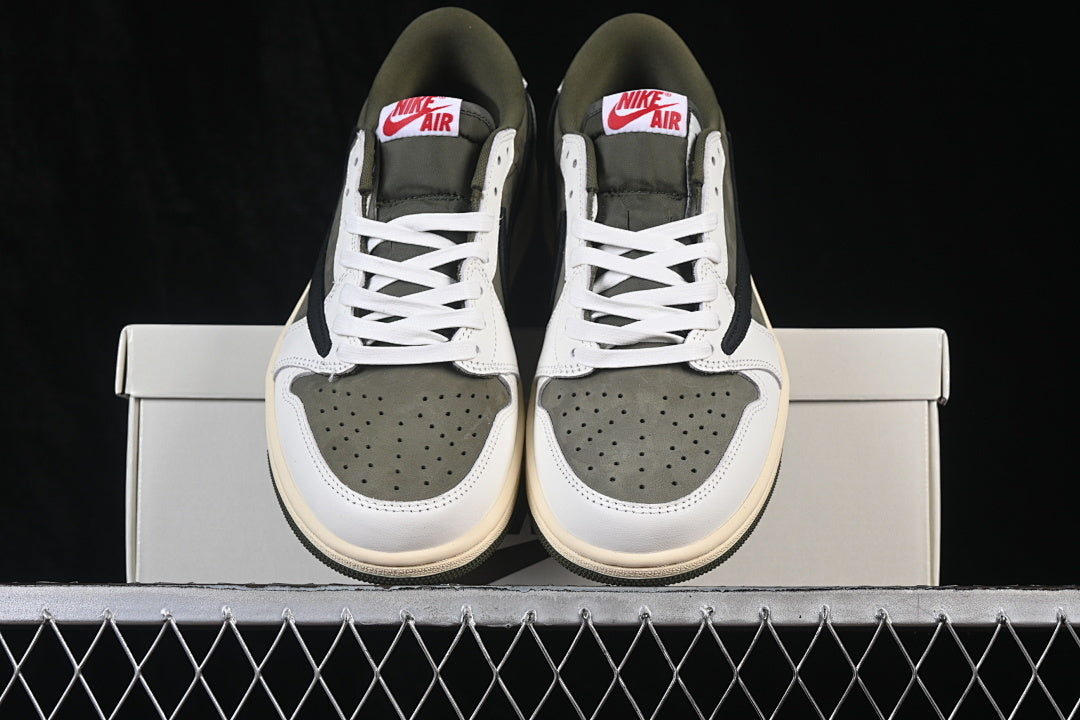 Air Jordan 1 Retro Low OG X Travis Scott "Medium Olive"