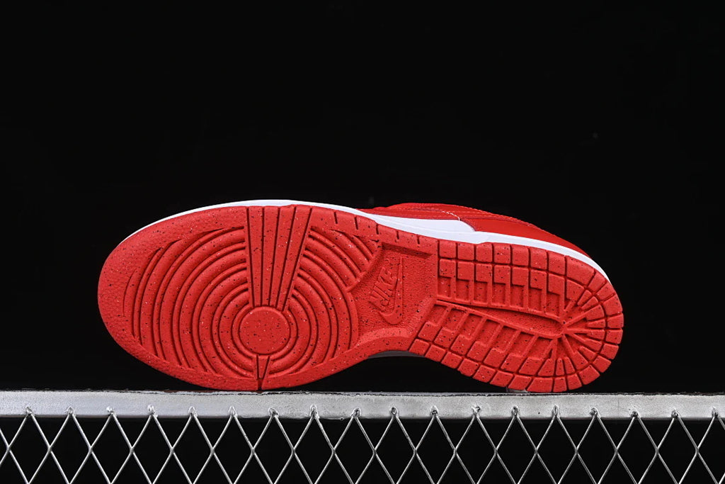 Nike SB Dunk Low "Red White"