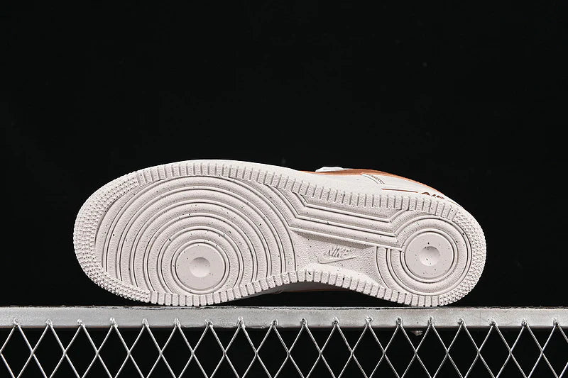 Nike Air Force 1 '07 LV8 "Ivory/Saddle Brown"