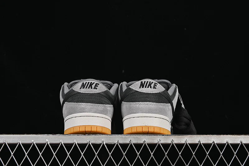 Nike SB Dunk Low "Dark Smoke Grey"