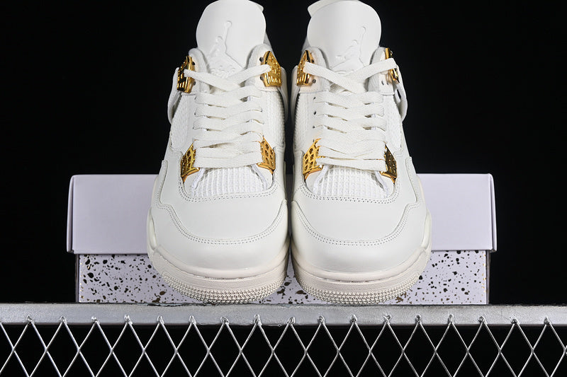 Air Jordan 4 Retro "Metallic Gold"