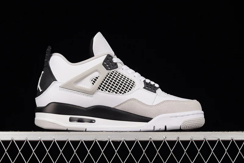 Air Jordan 4 Retro "Military Black