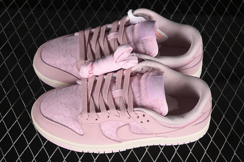 Nike SB Dunk Low "Regal Pin"
