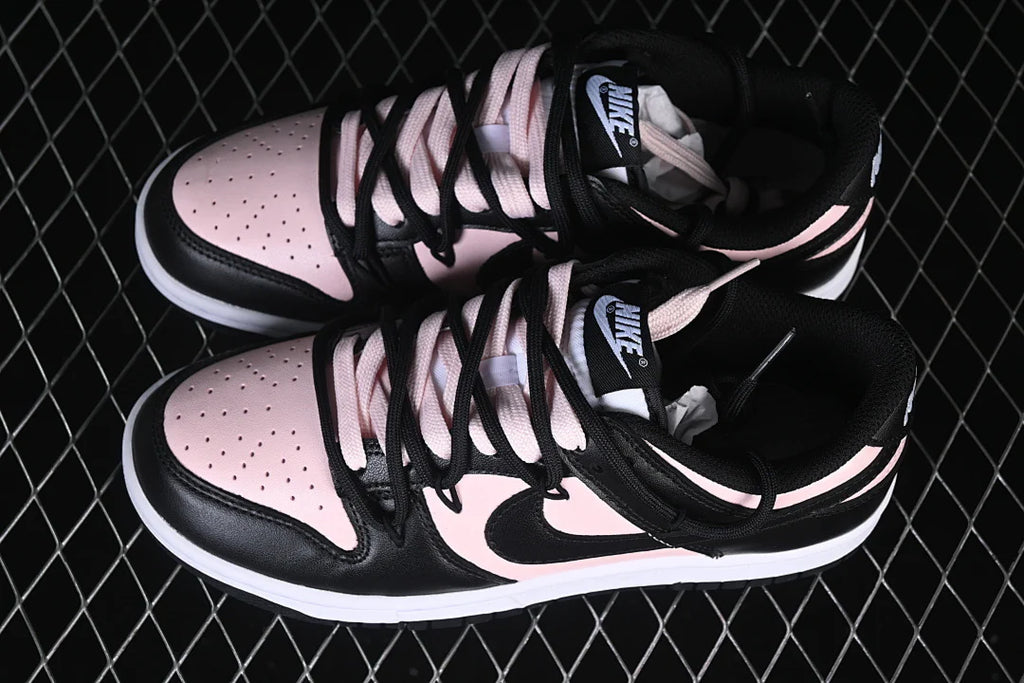 Nike SB Dunk Low "Black Pink"