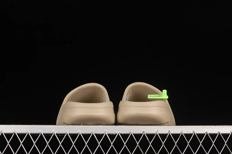 Adidas Yeezy Slide "Pure"