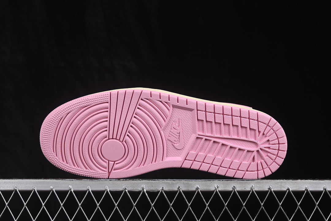 Air Jordan 1 Retro Low OG X Travis Scott "Shy Pink"