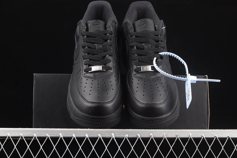 Nike Air Force 1 "Supreme Black"
