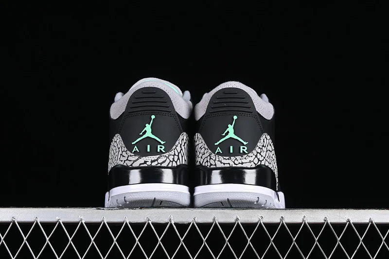 Air Jordan 3 Retro "Green Glow"