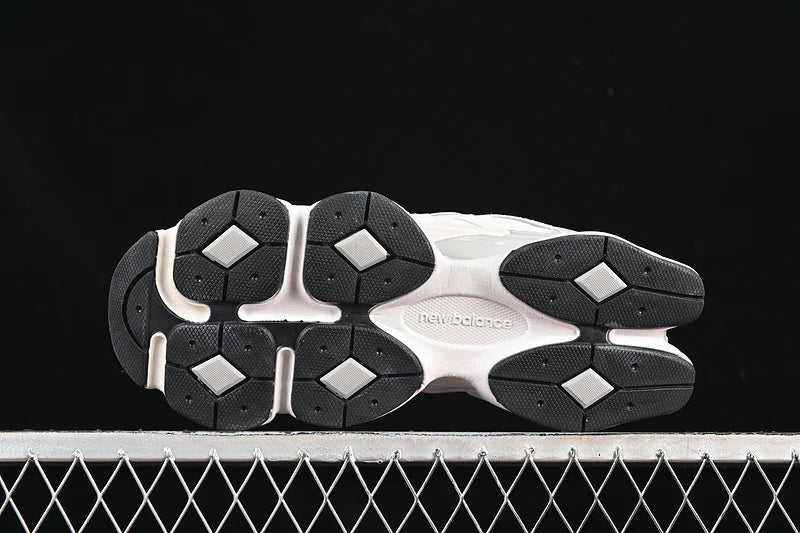 NB 9060 "Grey Ice Wine"