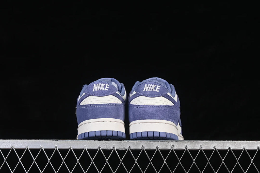 Nike SB Dunk Low "World Indigo"