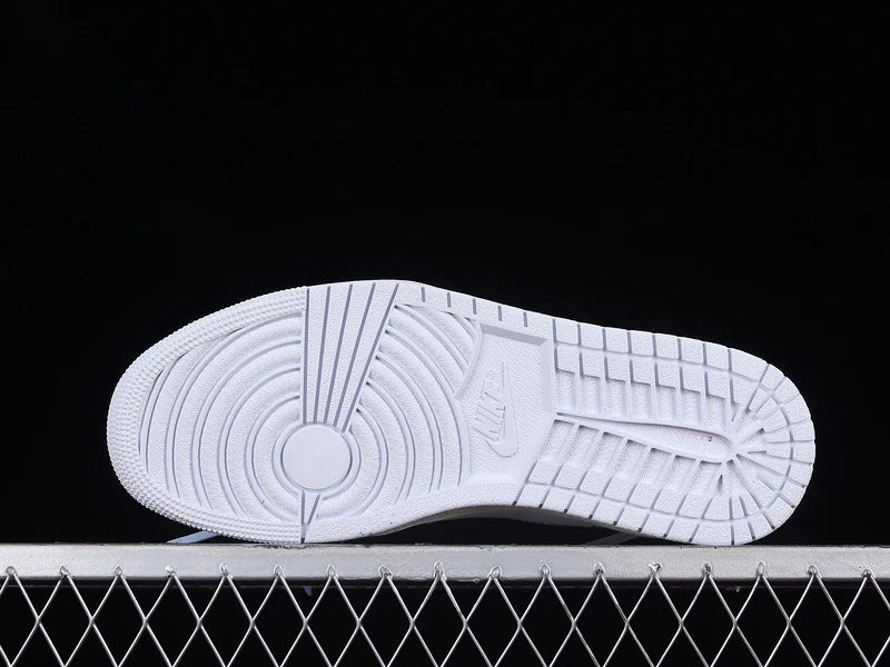 Air Jordan 1 Retro High X Off-White "Alaska"