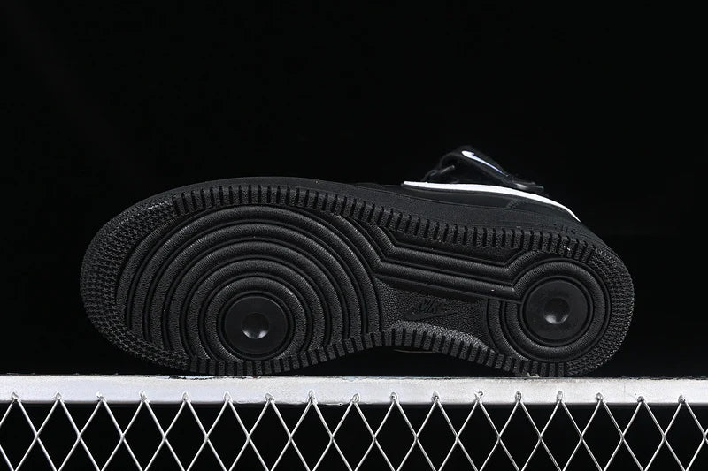 Nike Air Force 1 Mid "All Black/White"