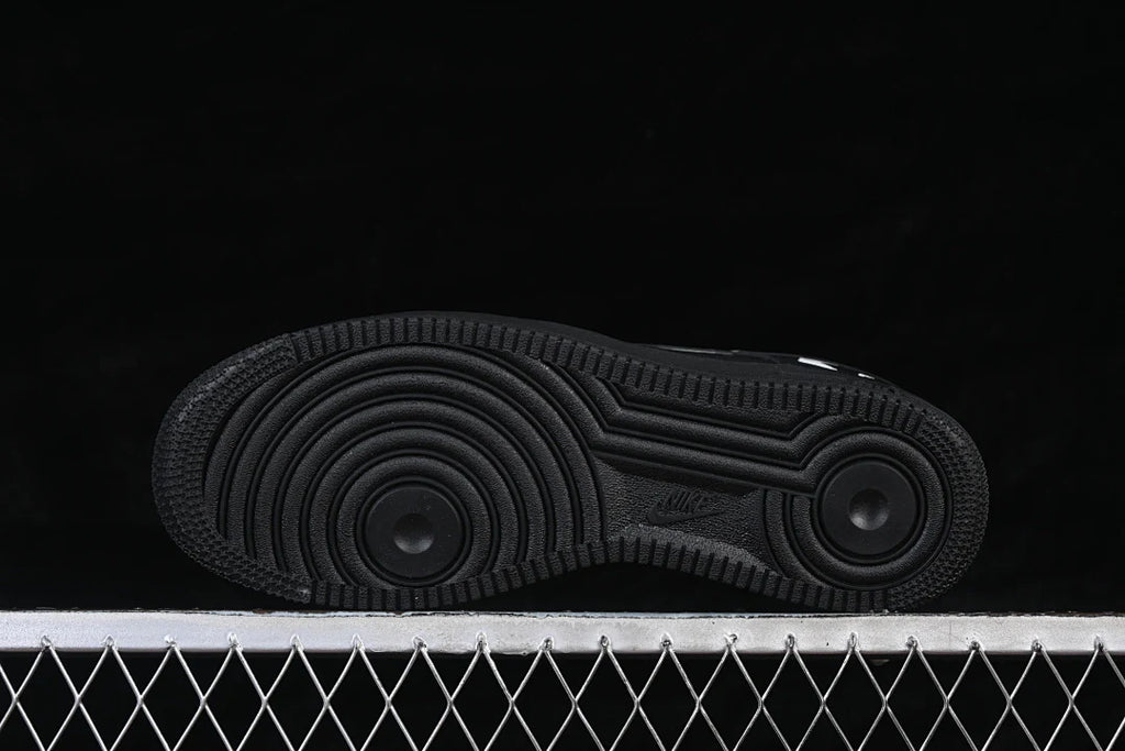 Nike Air Force 1 X Comme Des Garçons "All Black"