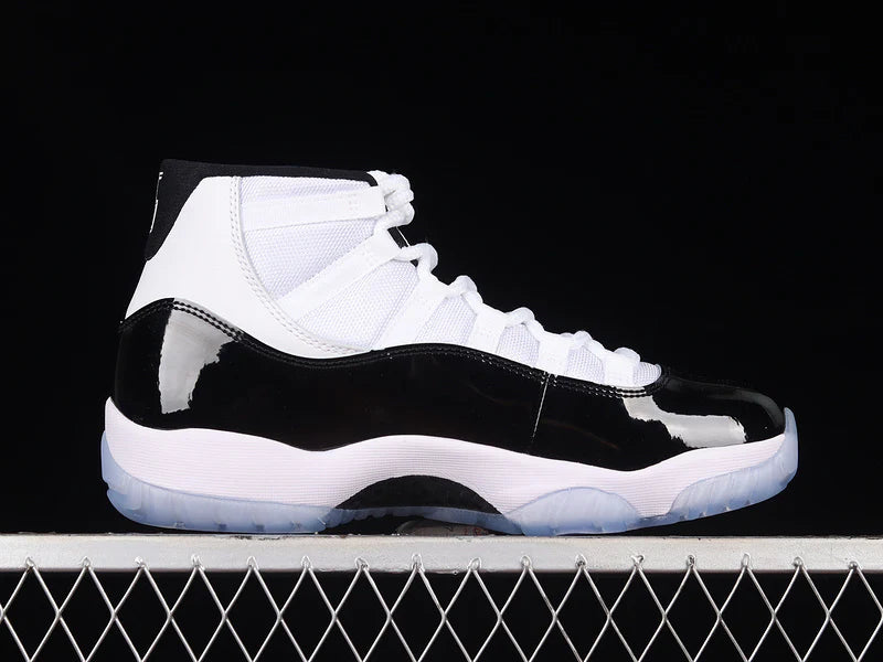 Air Jordan 11 Retro "Concord"