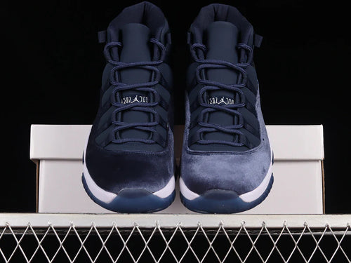 Air Jordan 11 Retro "Midnight Navy"