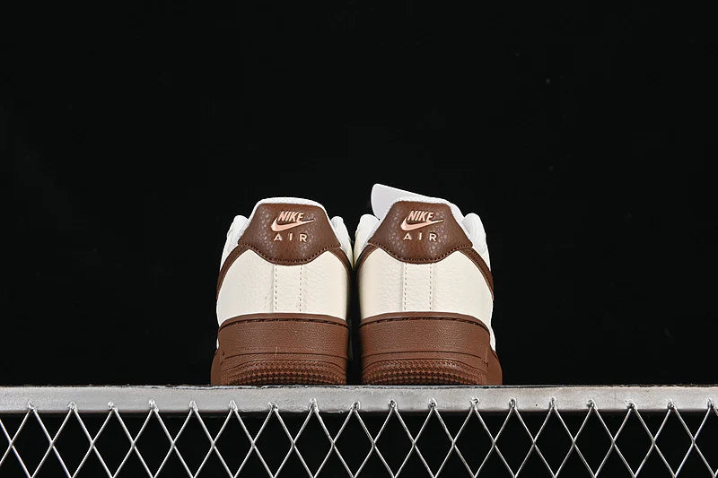 Nike Air Force 1 Low "Sail Fauna Brown".