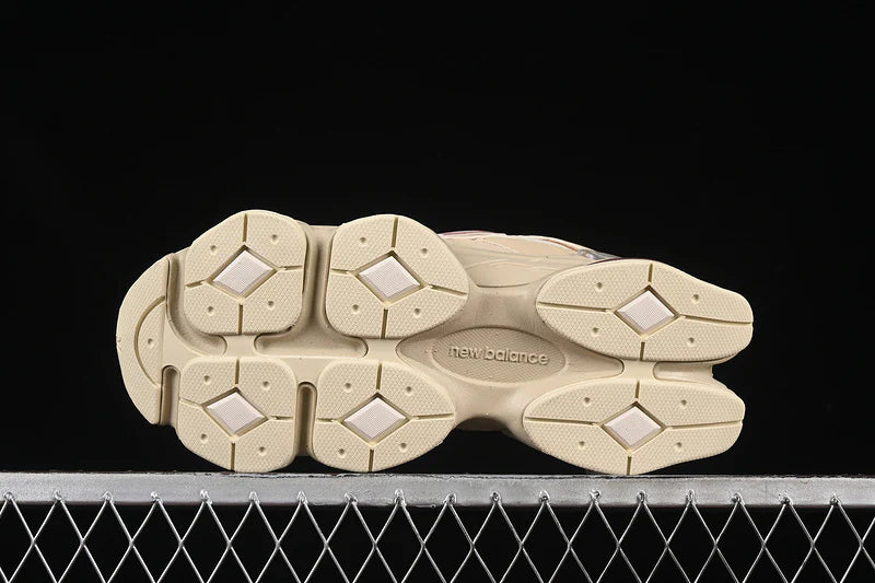 NB 9060 "Bone Sparrow'"