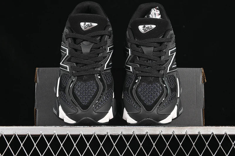 NB 9060 "All Black/White"
