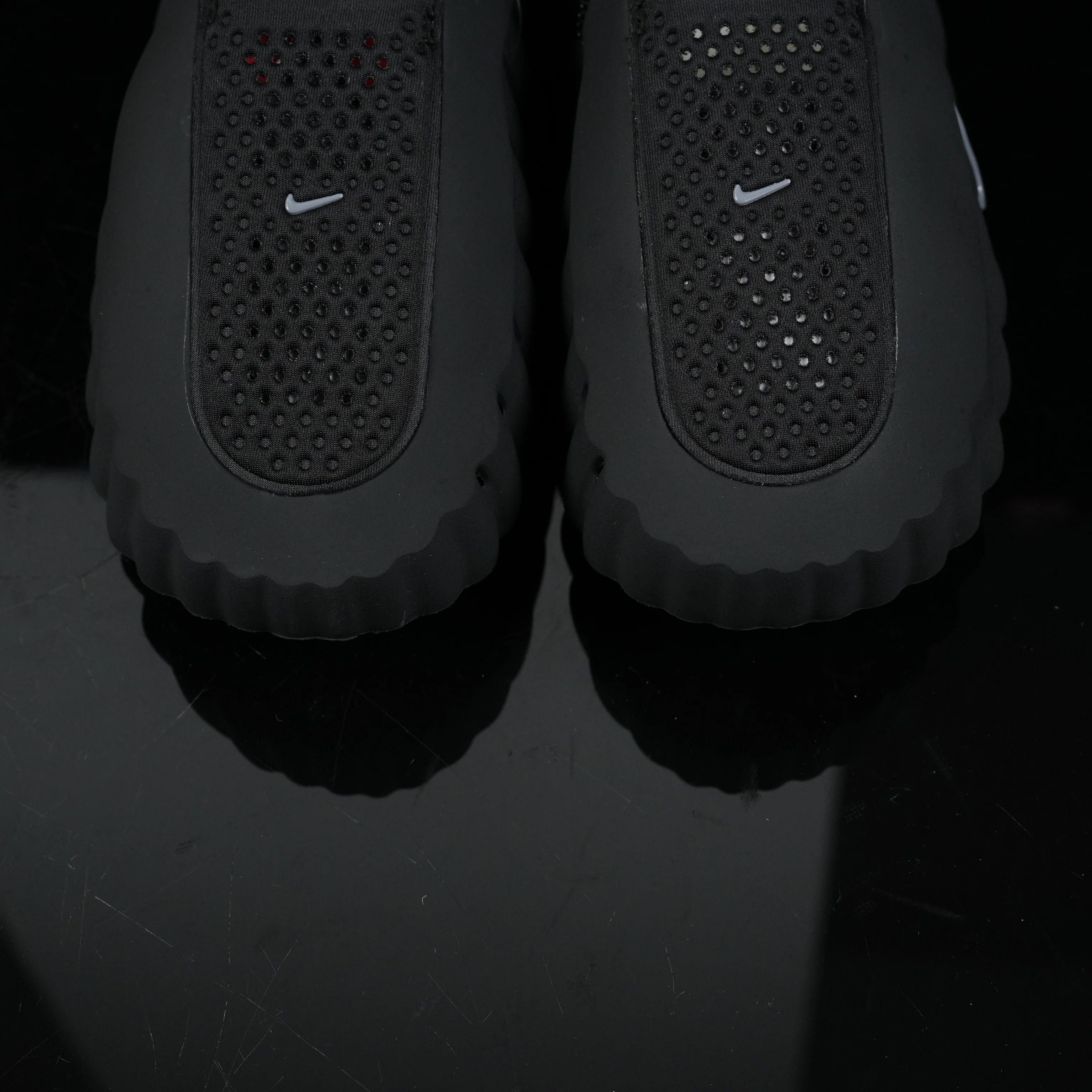 Nike Mind 001 "Black Hyper Crimson"