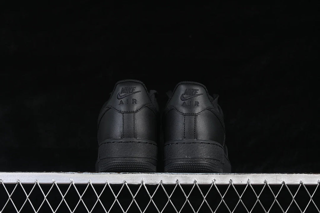 Nike Air Force 1 "Blackout"