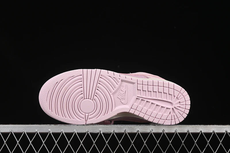 Nike SB Dunk Low "Regal Pin"