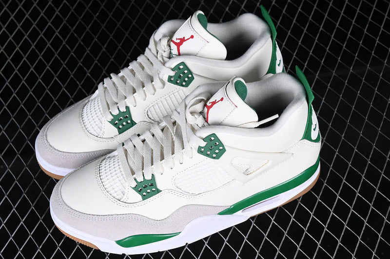 Air Jordan 4 Retro X Nike SB "Pine Green"