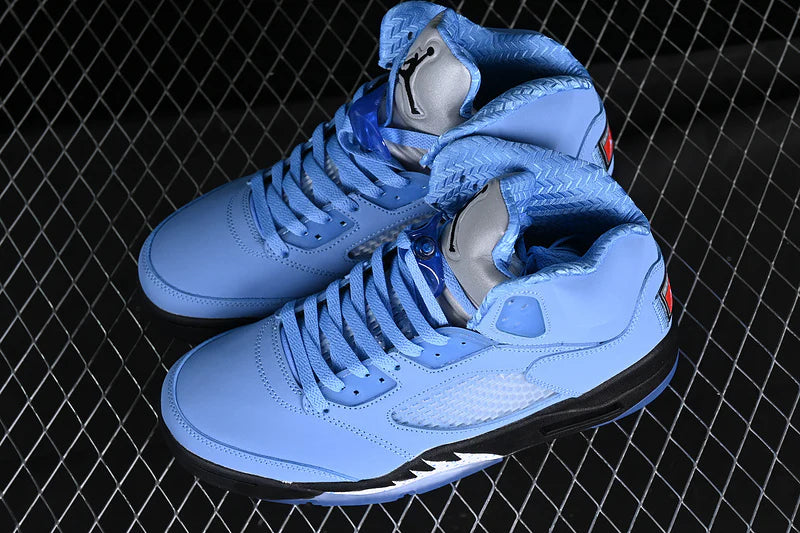 Air Jordan 5 Retro "UNC"