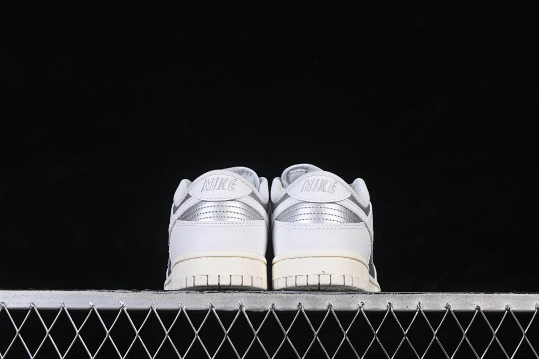 Nike SB Dunk Low "White Metallic"