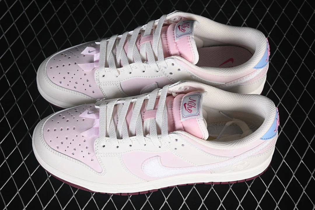 Nike SB Dunk Low "Love"