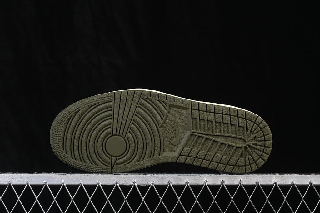 Air Jordan 1 Retro Low OG X Travis Scott "Medium Olive"