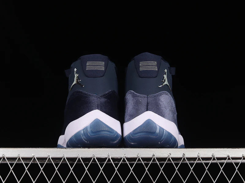 Air Jordan 11 Retro "Midnight Navy"