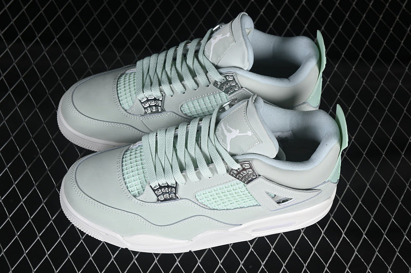 Air Jordan 4 Retro "Seafoam Sail"