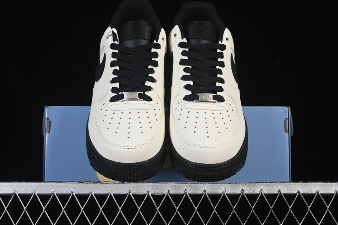 Nike Air Force 1 "Cream/Black"