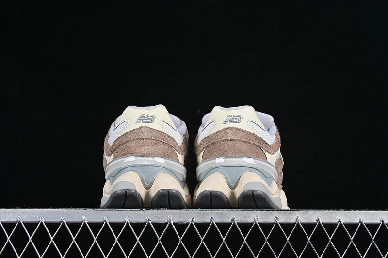NB 9060 "Driftwood"