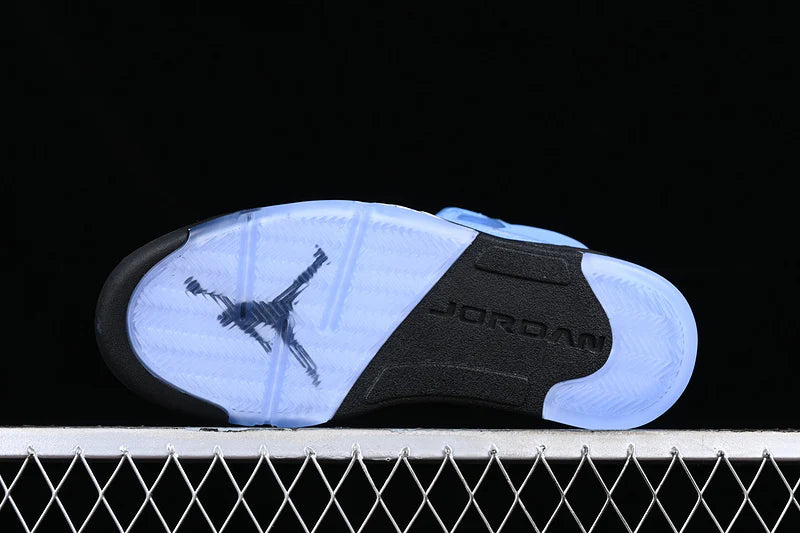 Air Jordan 5 Retro "UNC"