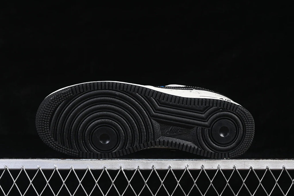 Nike Air Force 1 X LV