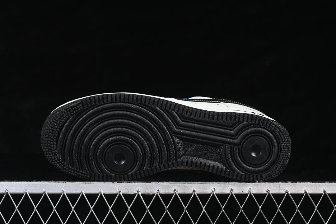 Nike Air Force 1 X LV