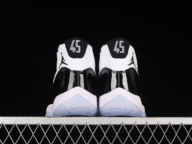 Air Jordan 11 Retro "Concord"