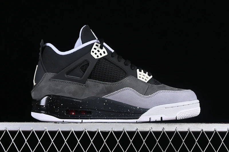 Air Jordan 4 Retro "Fear"