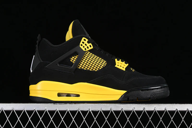 Air Jordan 4 Retro "Thunder"