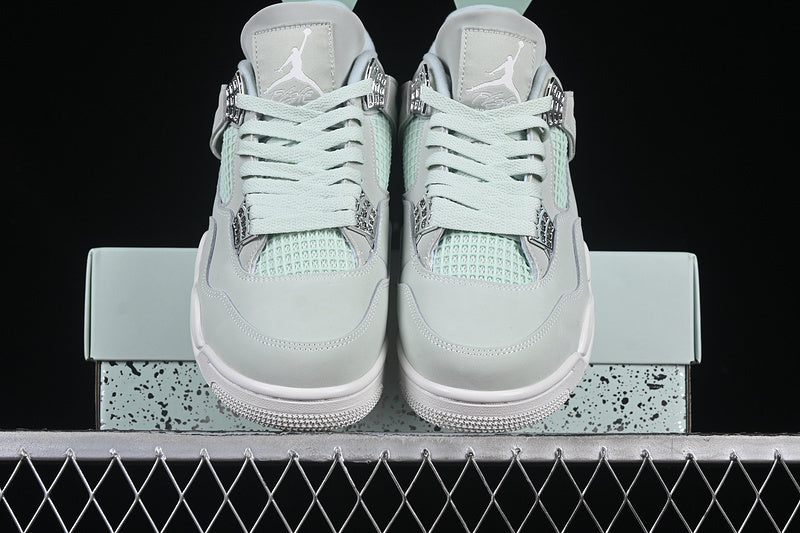 Air Jordan 4 Retro "Seafoam Sail"