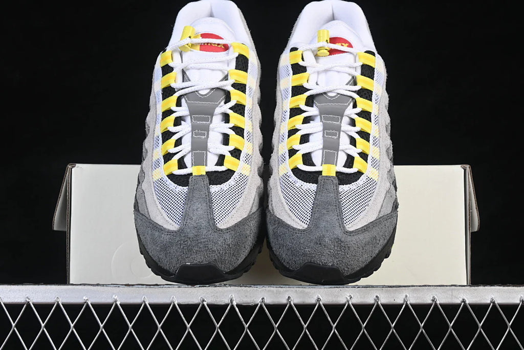 Nike Air Max 95 x UNDEFEATED "Geo Shanghai"