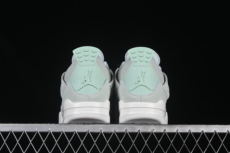 Air Jordan 4 Retro "Seafoam Sail"