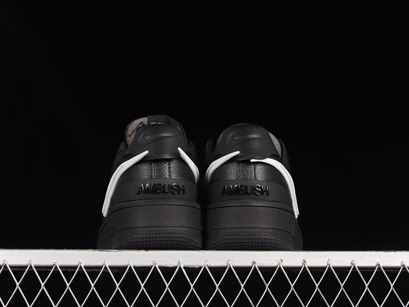Air Force 1 Low SP AMBUSH "All Black/White"