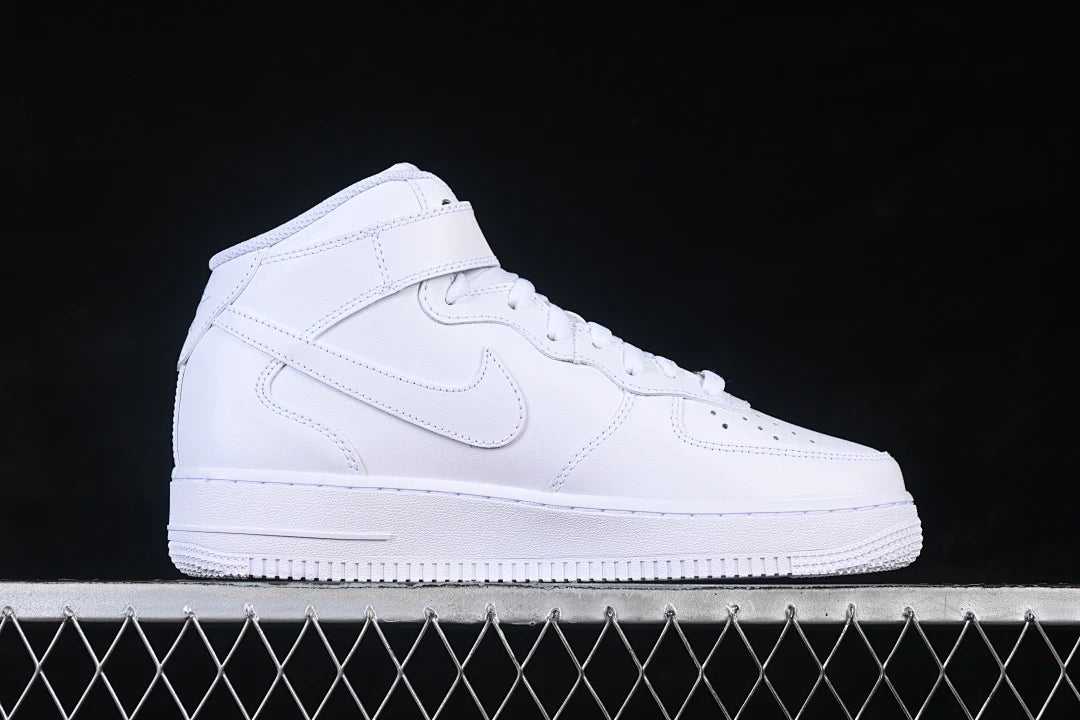 Nike Air Force 1 Mid "All White"