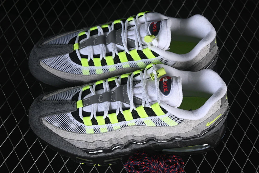 Nike Air Max 95 x UNDEFEATED "Geo NYC Neon"